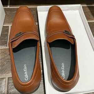 Brighton Brown Leather Loafers with Sleek Slip-On Design